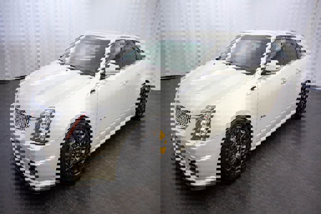 Used 2011 Cadillac CTS V image 3