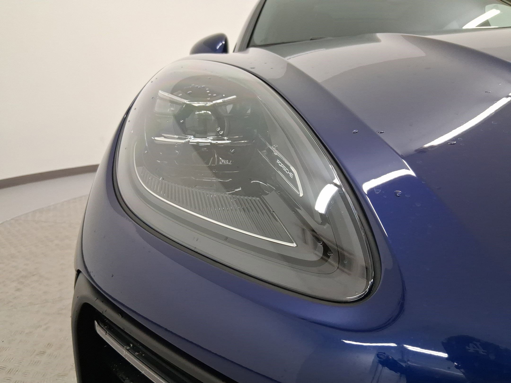 Used 2026 Porsche Macan AWD/4WD image 13