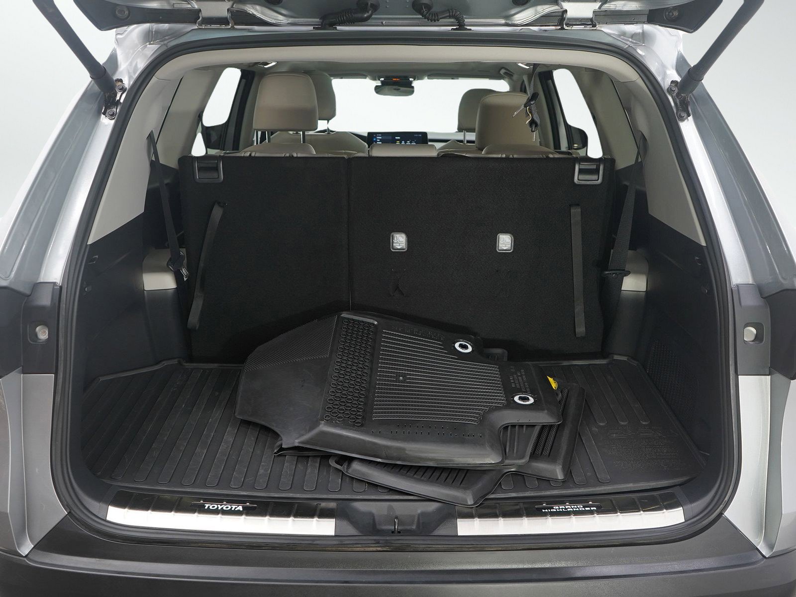 Used 2025 Toyota Grand Highlander AWD Hybrid image 9