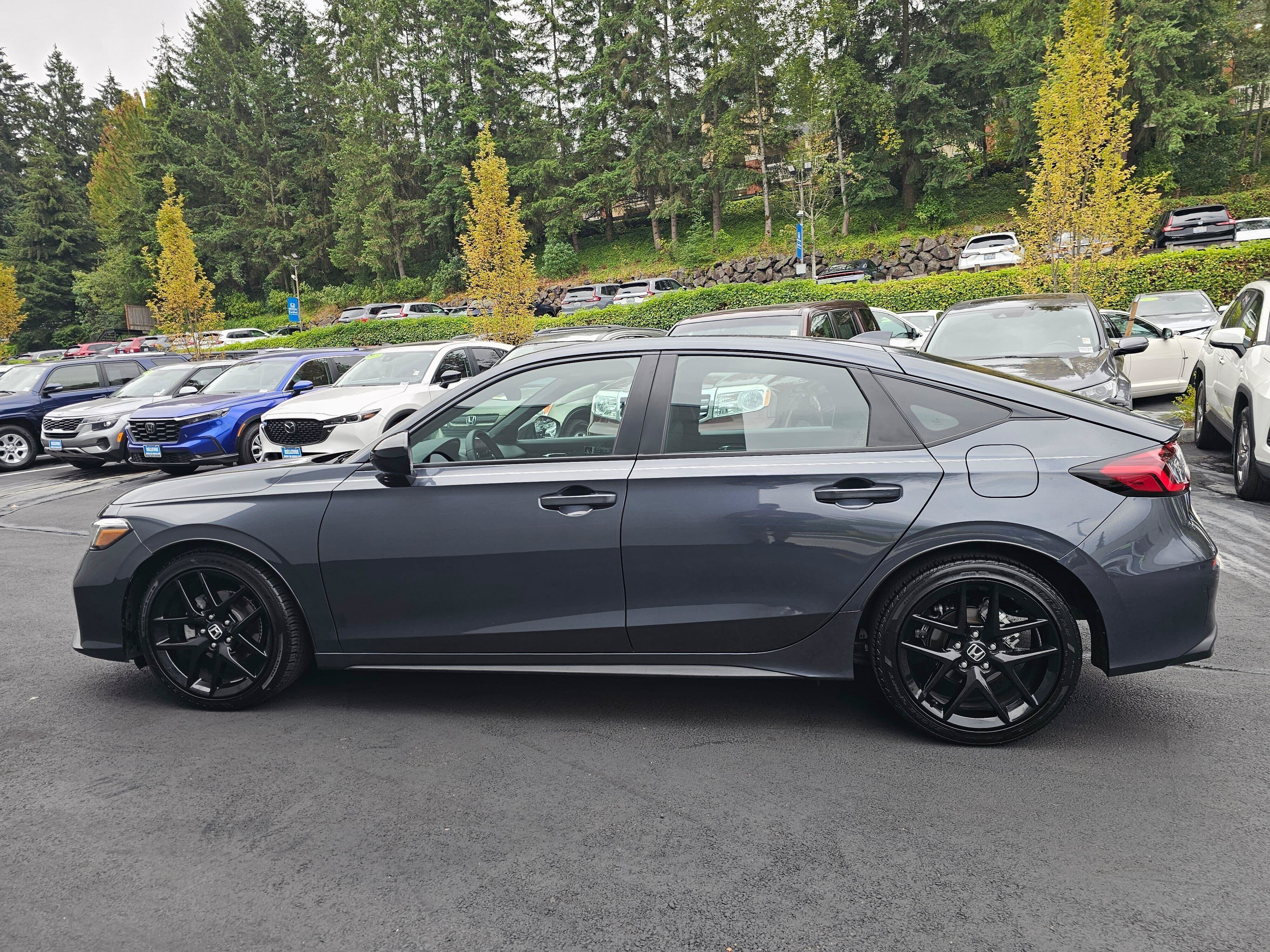 Used 2025 Honda Civic Sport image 4
