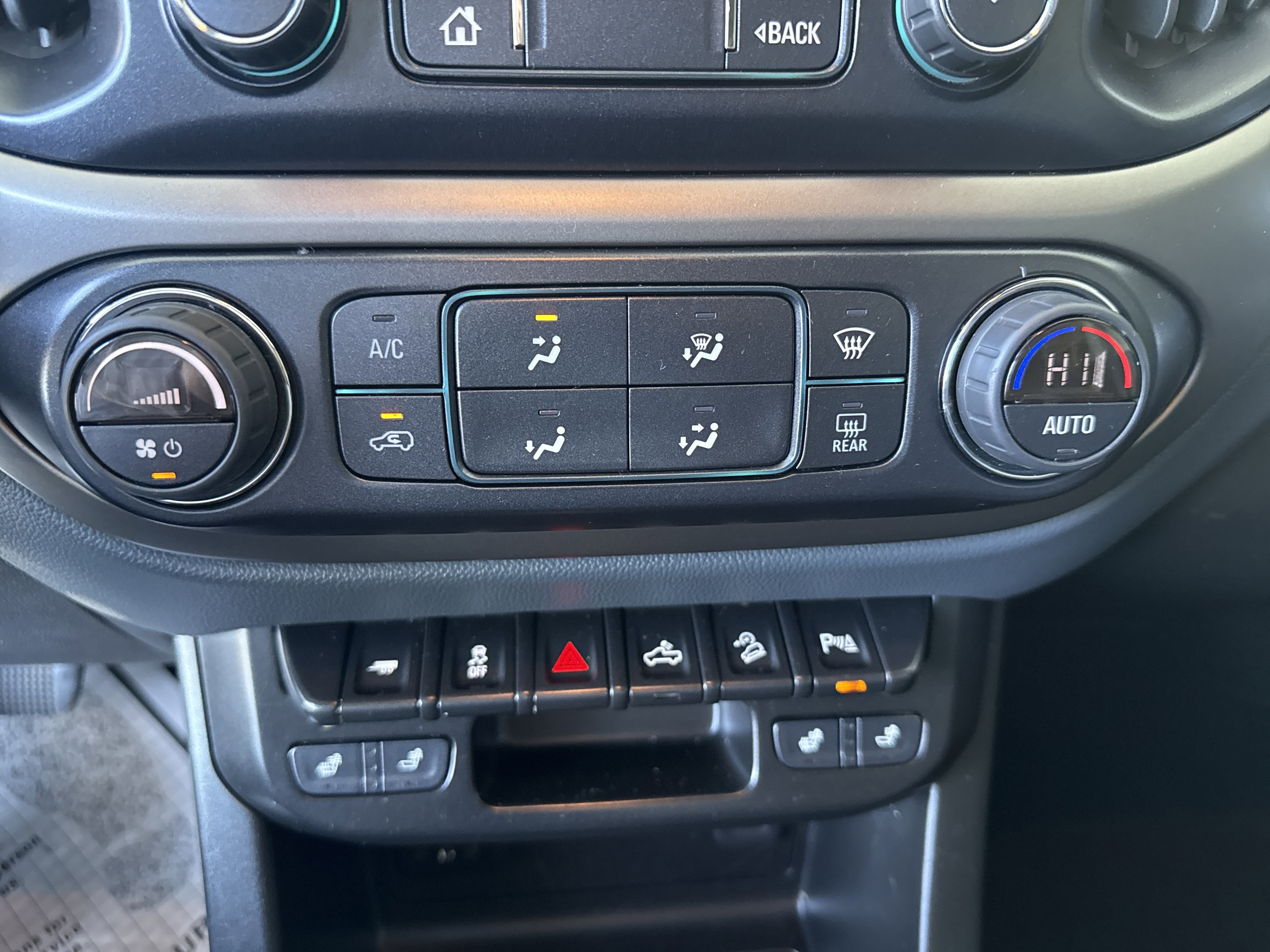 Used 2022 Chevrolet Colorado Z71 image 24