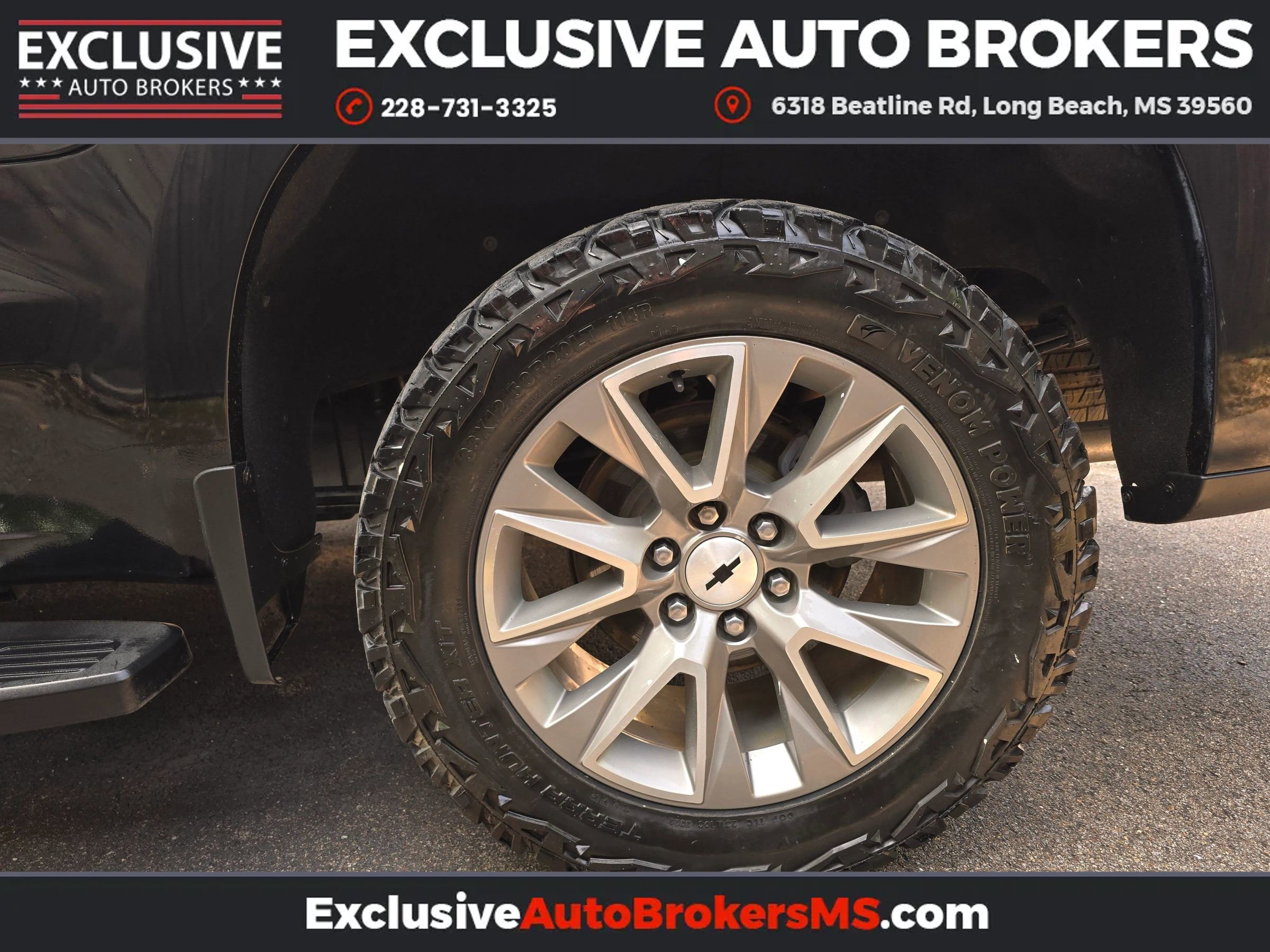 Used 2022 Chevrolet Silverado 1500 High Country w/ Technology Package image 17