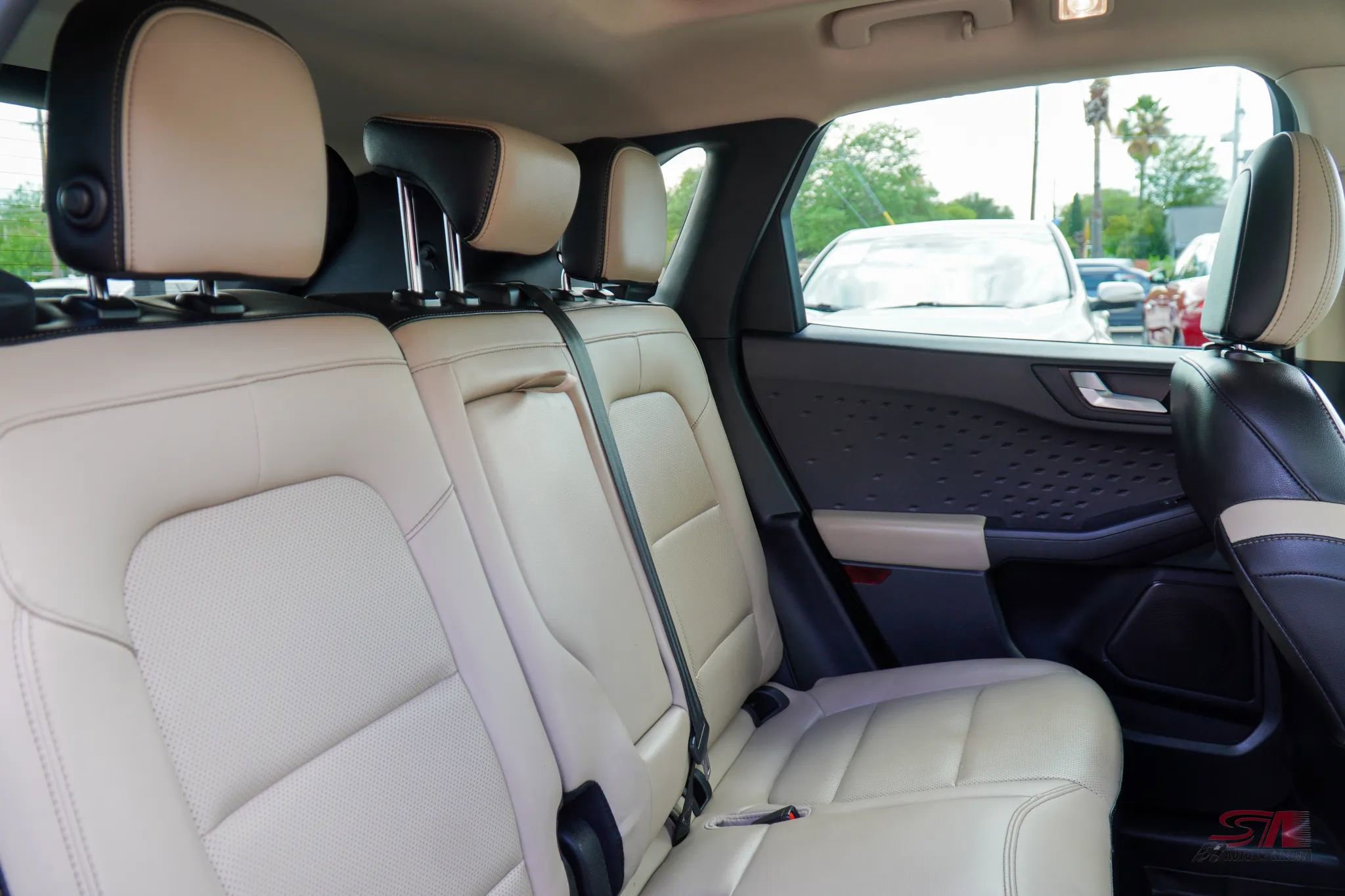 Used 2020 Ford Escape SE Sport image 21