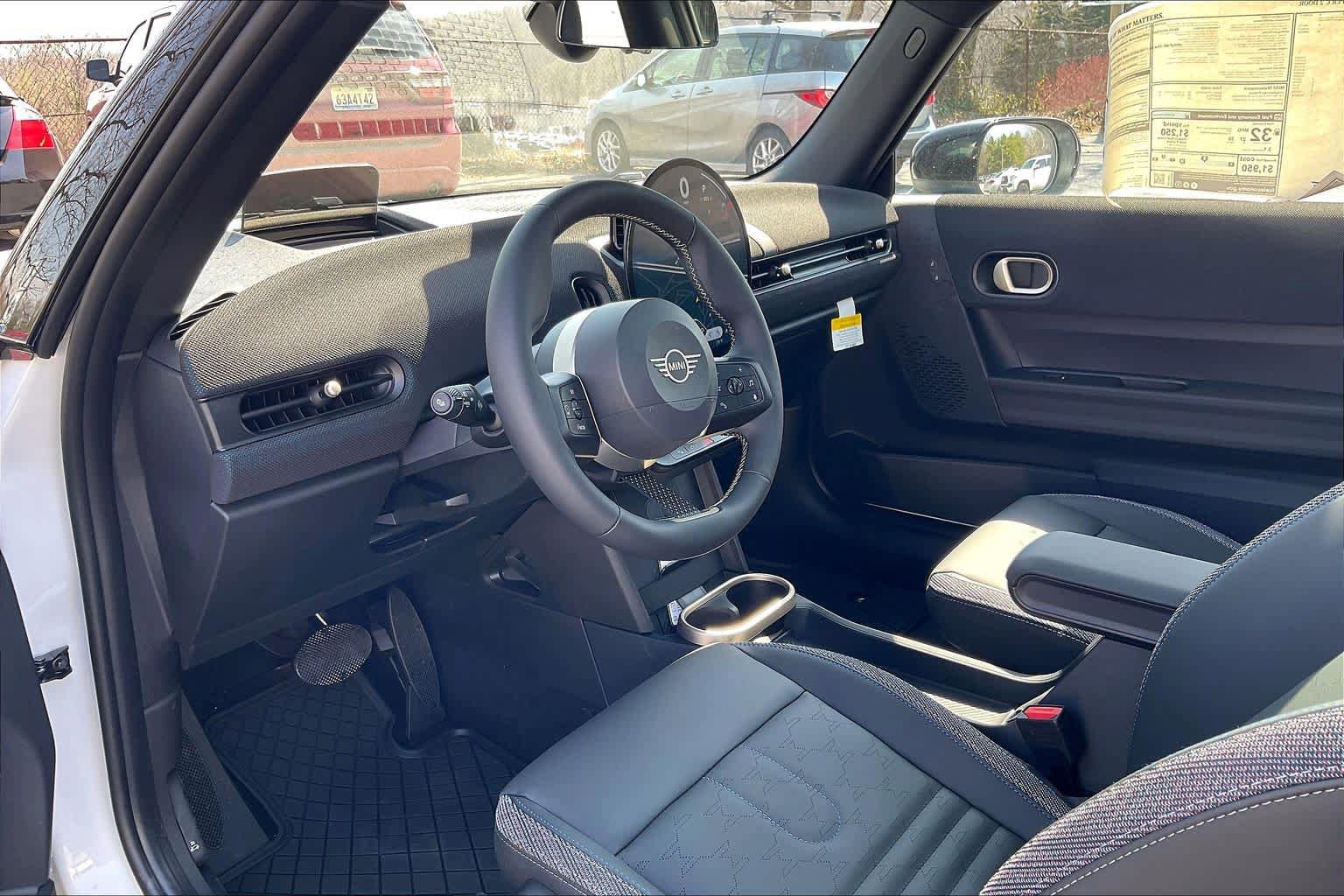 New 2026 MINI Cooper 2-Door Hardtop image 9