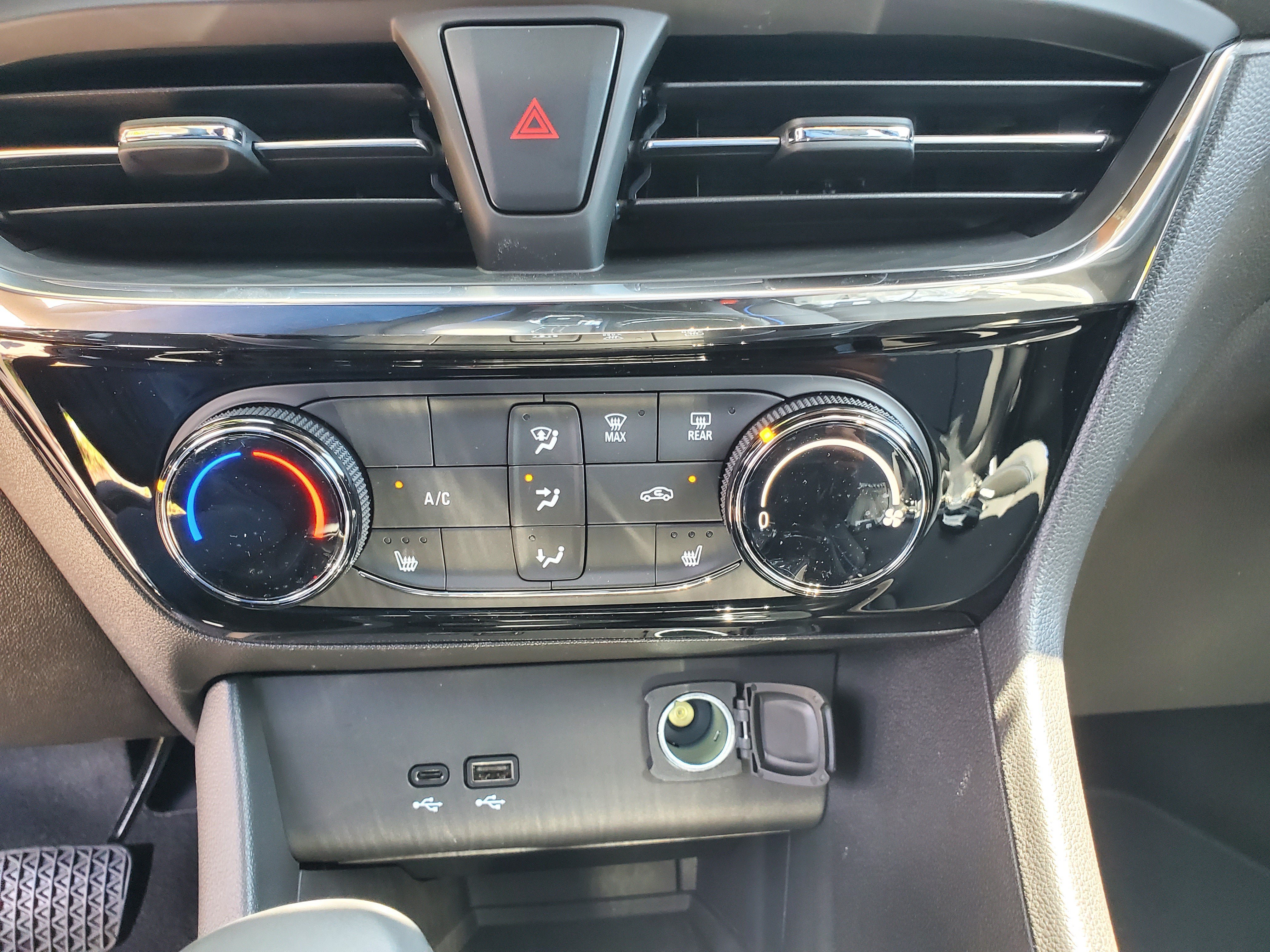 New 2026 Buick Encore GX Sport Touring w/ Advanced Technology Package FWD image 14