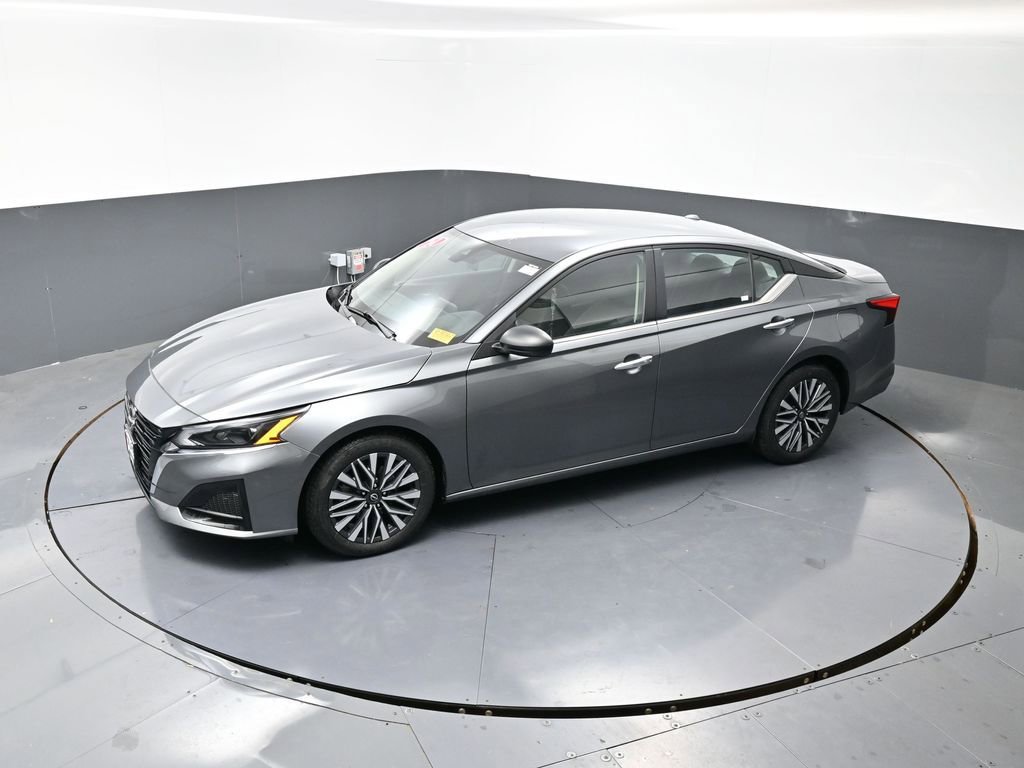 Used 2024 Nissan Altima 2.5 SV image 43