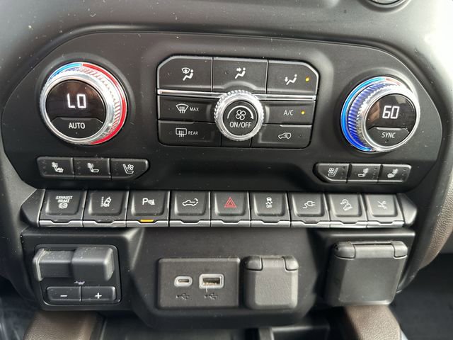 Used 2022 GMC Sierra 3500 Denali w/ Denali Ultimate Package image 19