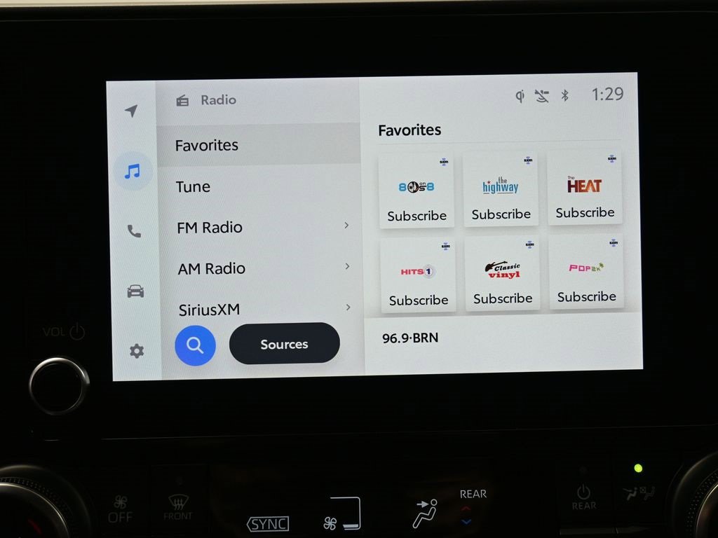 Used 2023 Toyota Highlander XLE image 20
