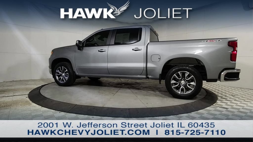 Used 2024 Chevrolet Silverado 1500 LT AWD/4WD image 5