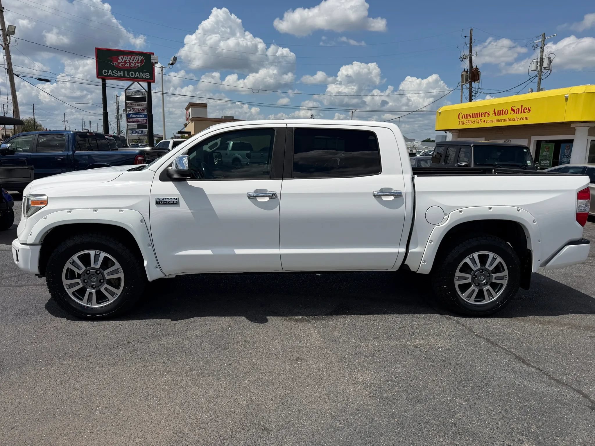 Used 2019 Toyota Tundra Platinum AWD/4WD image 2