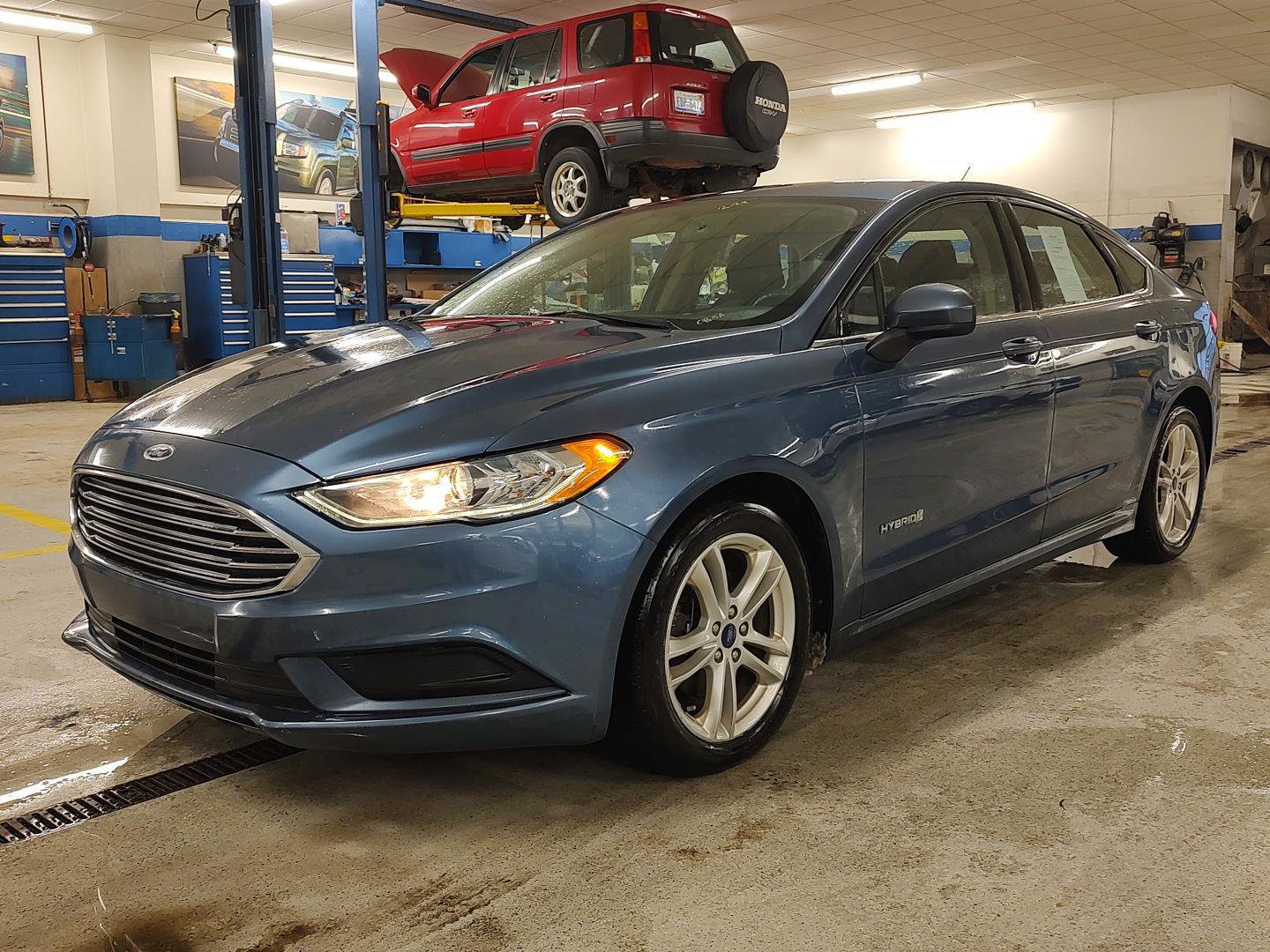 Used 2018 Ford Fusion SE FWD image 21