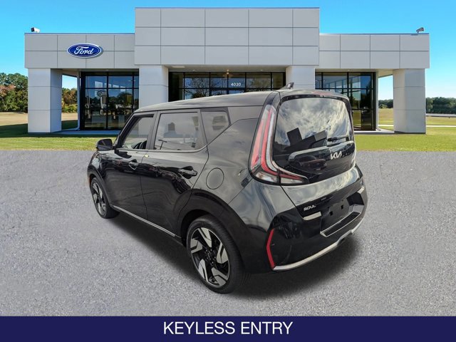 Used 2023 Kia Soul GT-Line w/ GT-Line Technology Package image 5