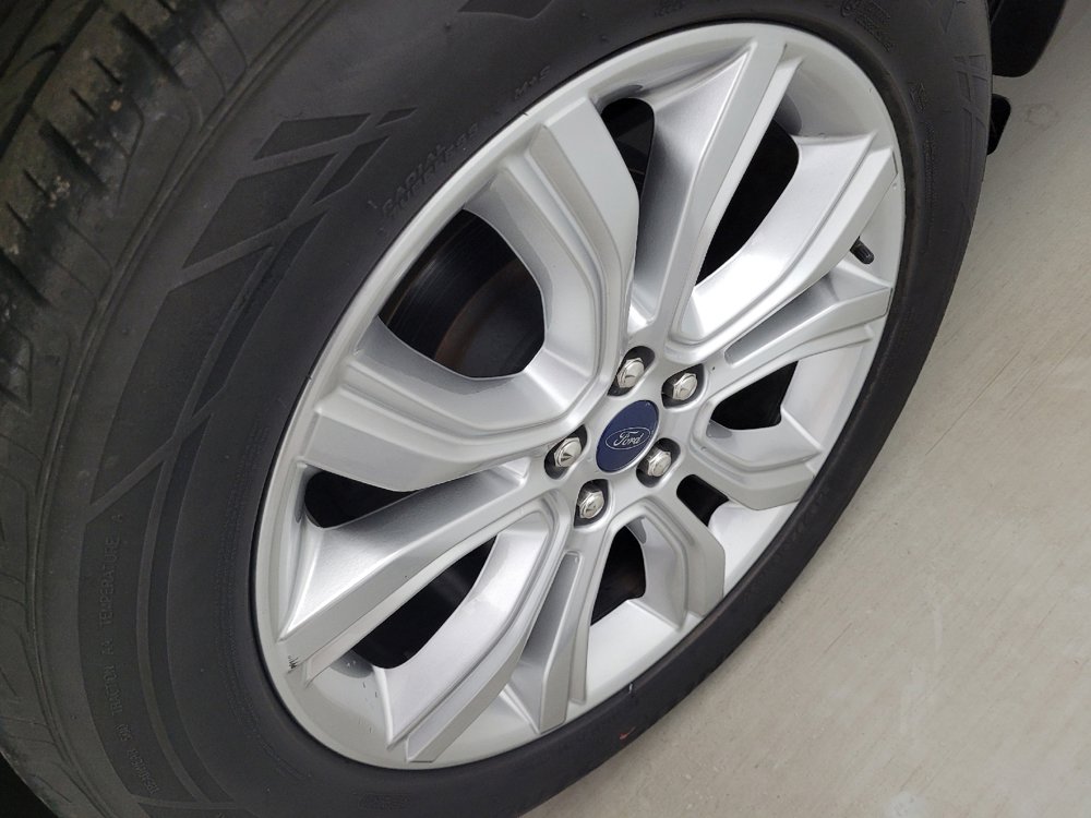 Used 2020 Ford Edge Titanium w/ Cargo Accessory Package FWD image 31
