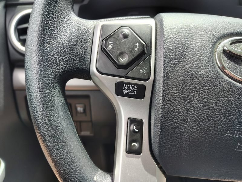 Used 2018 Toyota Tundra SR5 AWD/4WD image 11