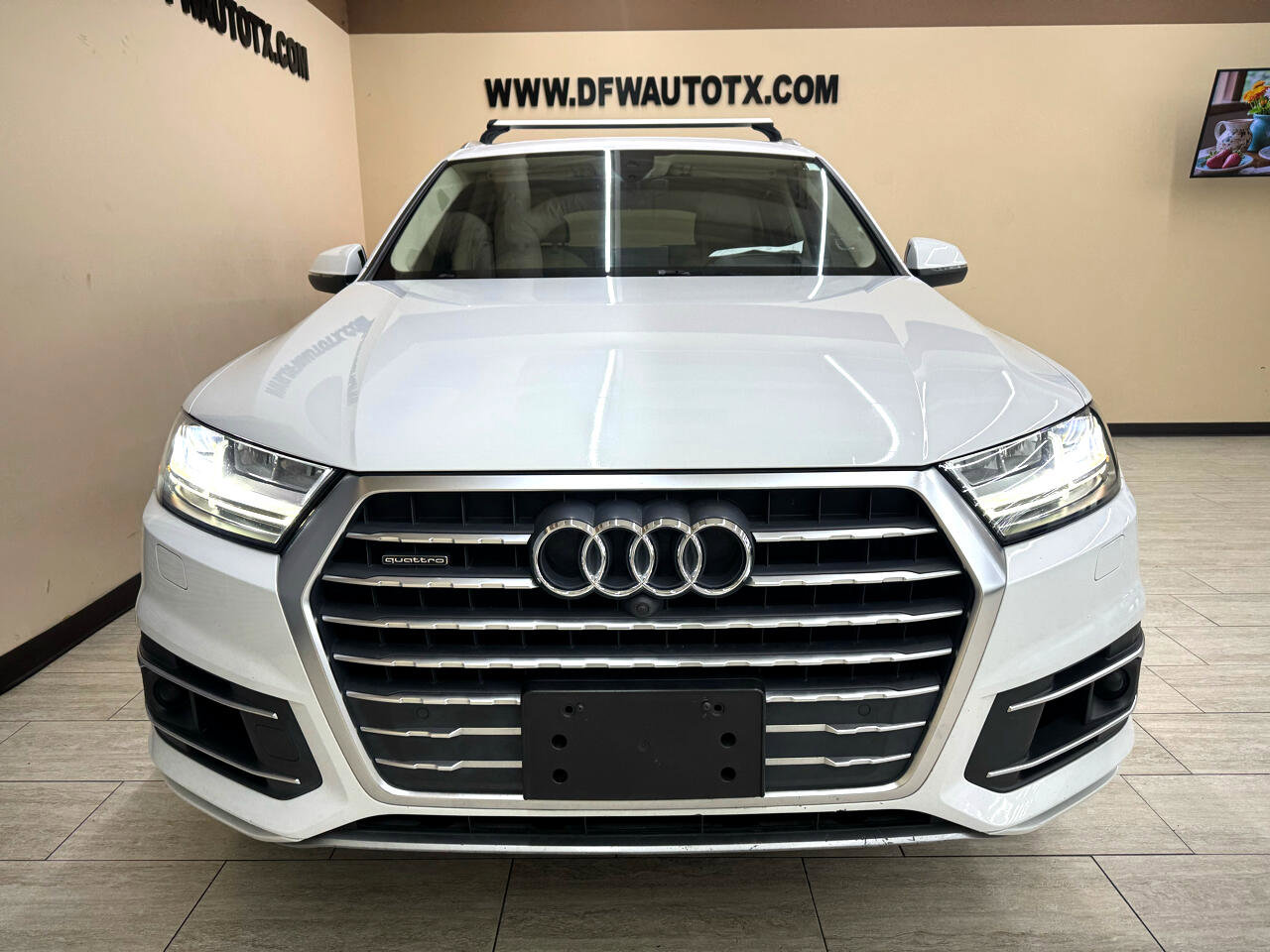 Used 2018 Audi Q7 3.0T Prestige image 3