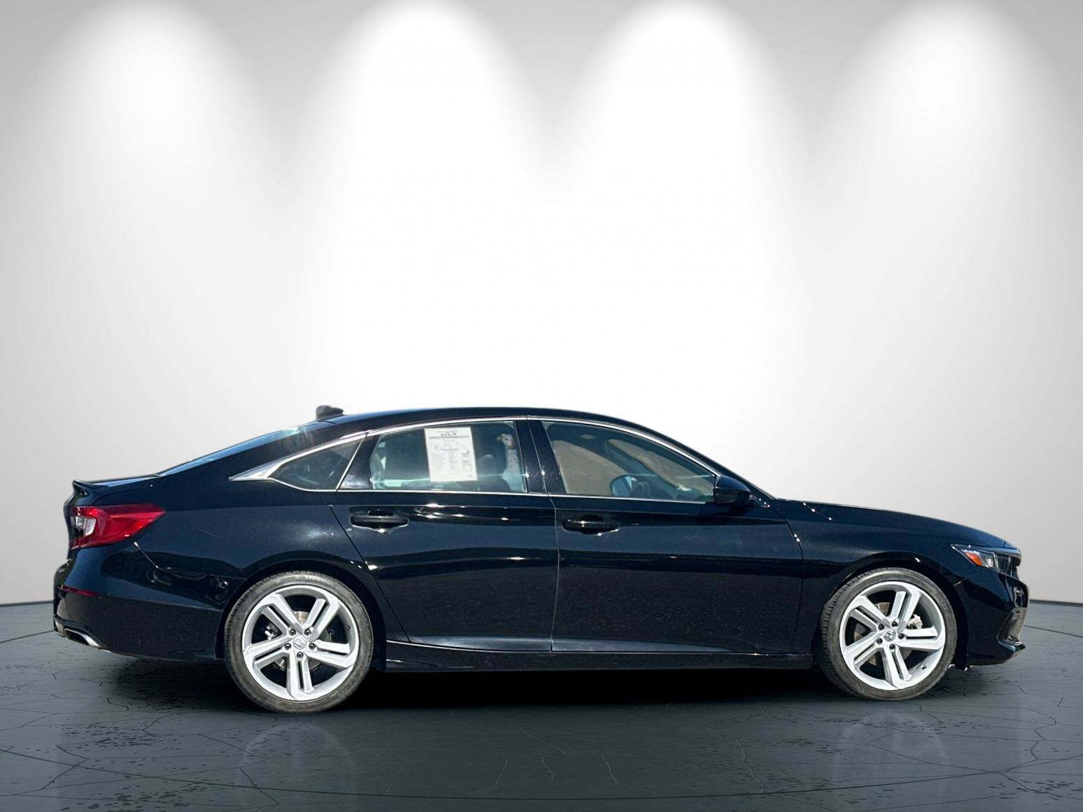 Used 2021 Honda Accord Sport image 3