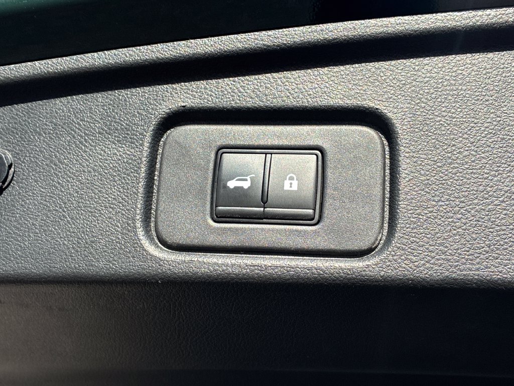 Used 2023 Nissan Pathfinder SL w/ Lighting Package (N92) AWD/4WD image 41