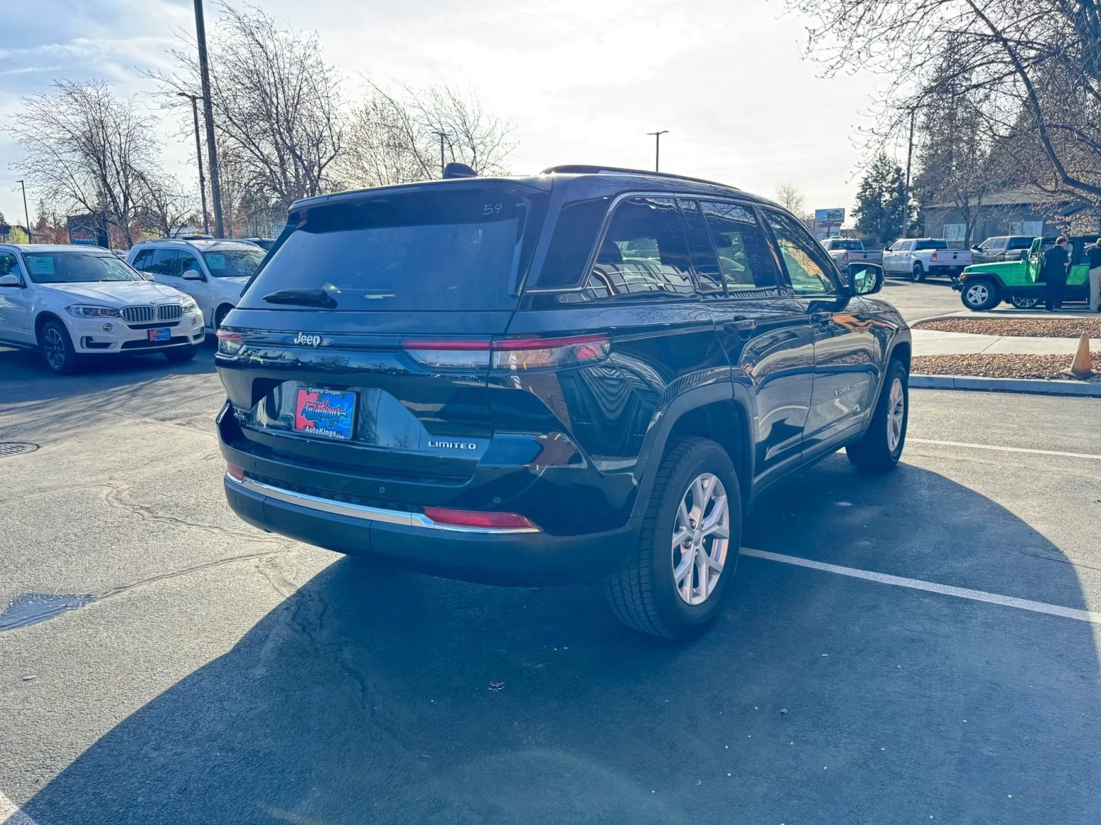 Used 2022 Jeep Grand Cherokee Limited AWD/4WD image 5