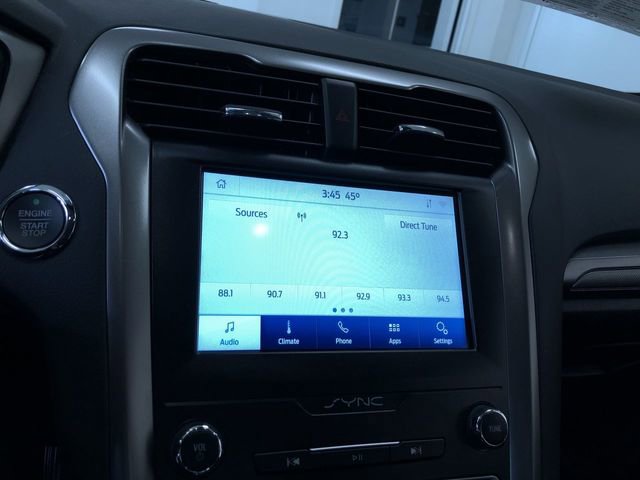 Used 2020 Ford Fusion SE image 28