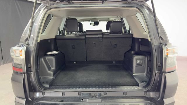 Used 2021 Toyota 4Runner SR5 Premium w/ Moonroof Package RWD image 33