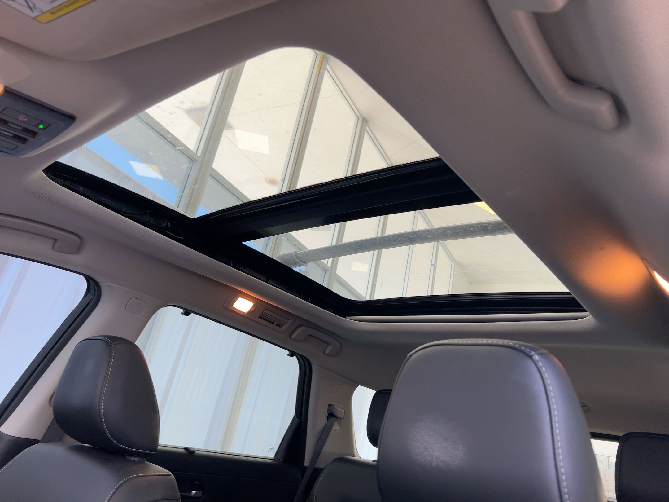 Used 2023 Nissan Pathfinder SL w/ SL Premium Package image 16