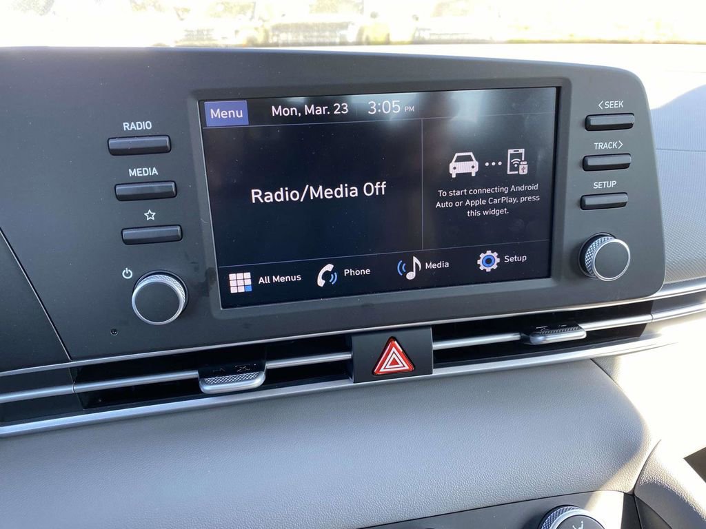 Certified 2026 Hyundai Elantra SE image 17