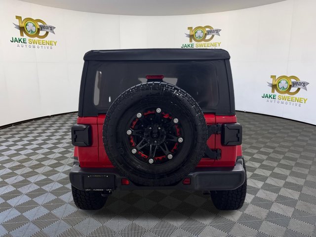 Used 2018 Jeep Wrangler Unlimited Sahara w/ Cold Weather Group AWD/4WD image 9