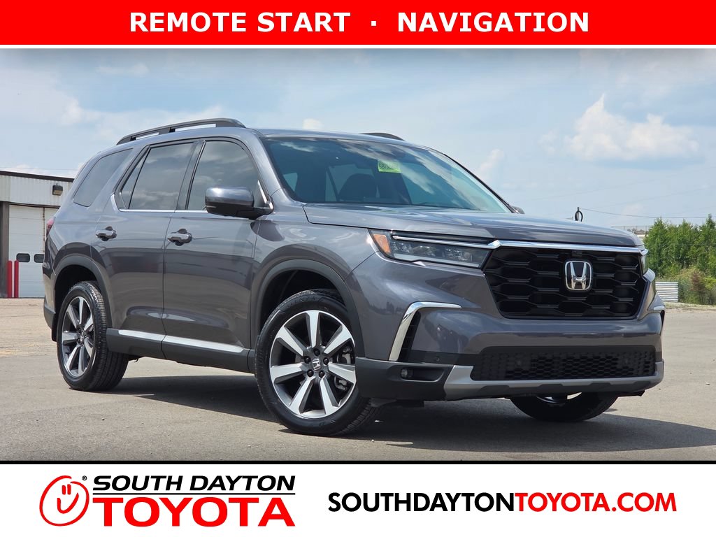 Used 2025 Honda Pilot Elite image 1