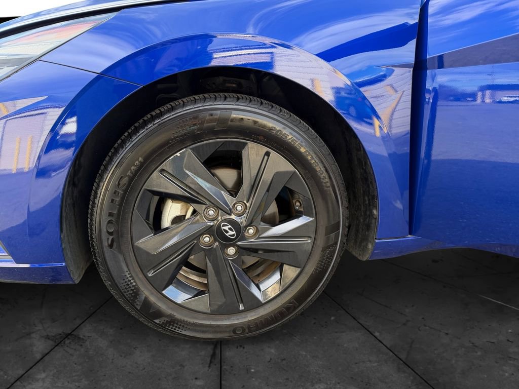 Certified 2023 Hyundai Elantra SEL w/ Preferred Accessory Package image 14