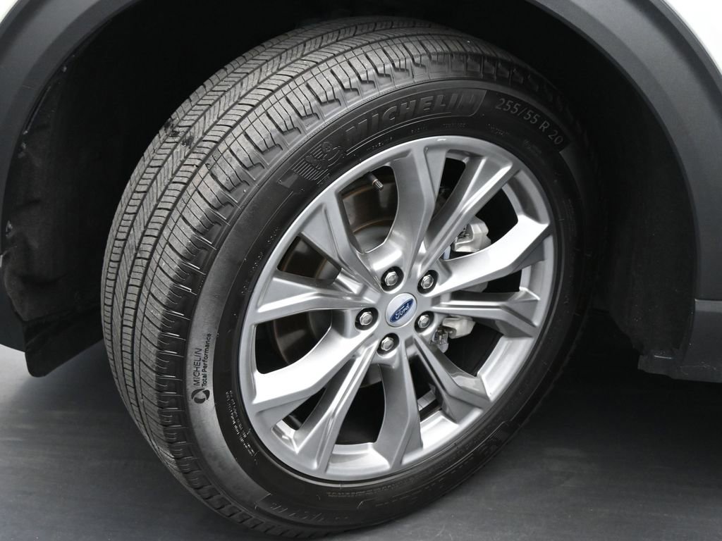 Used 2023 Ford Explorer Limited image 22
