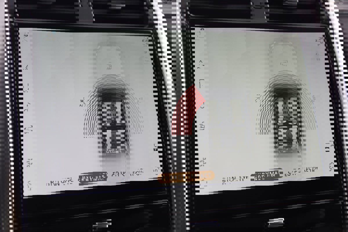 Used 2023 Land Rover Discovery S R-Dynamic image 38