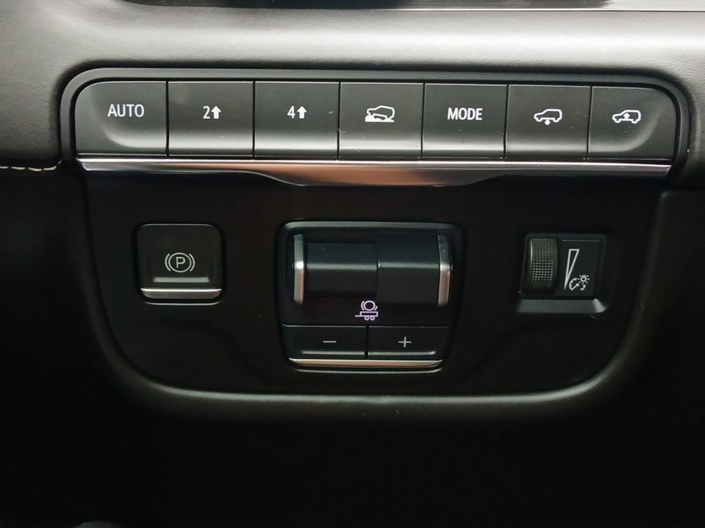 Used 2023 Cadillac Escalade Sport Platinum AWD/4WD image 12