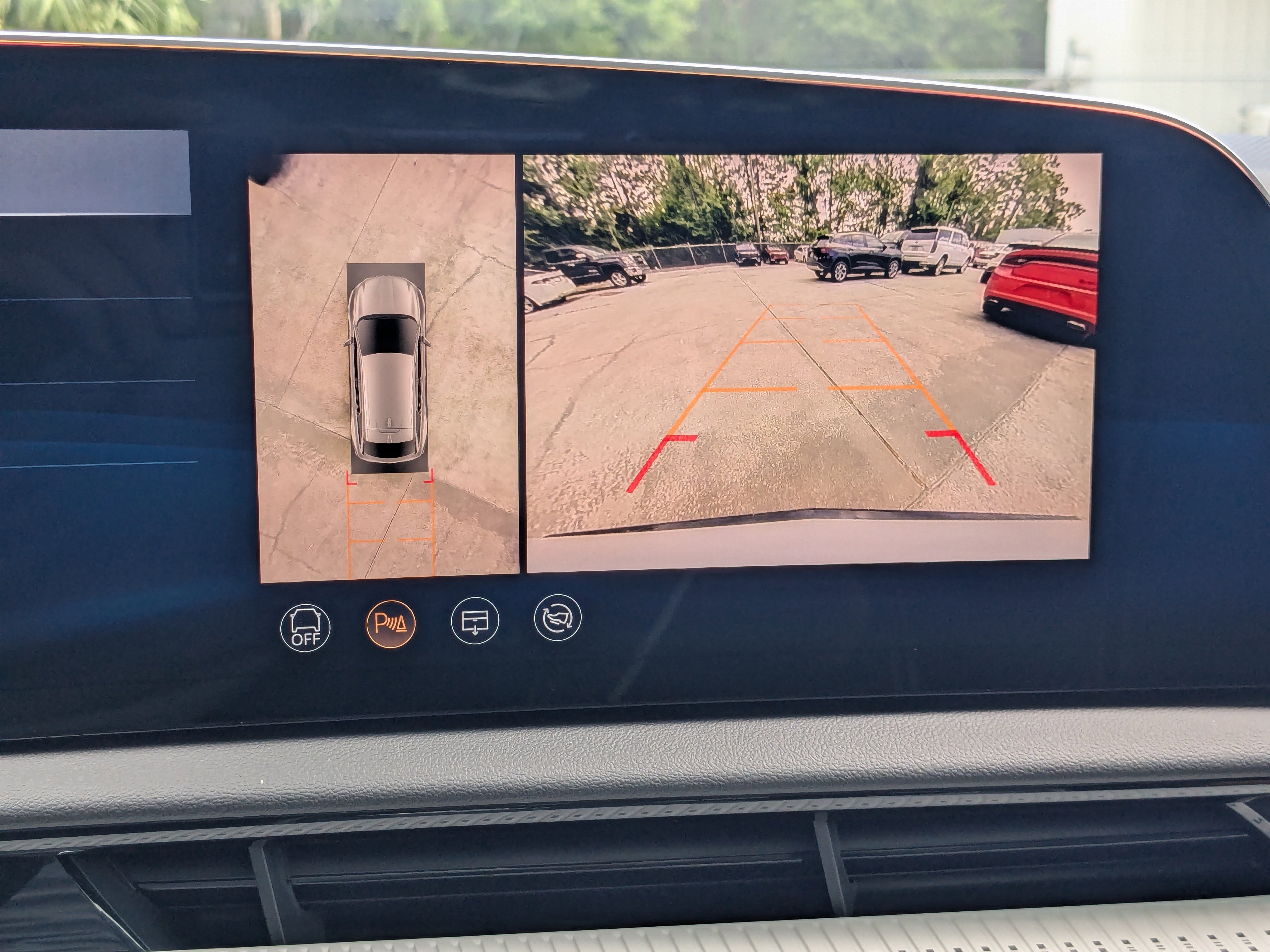 New 2025 Cadillac Optiq Sport 1 image 8