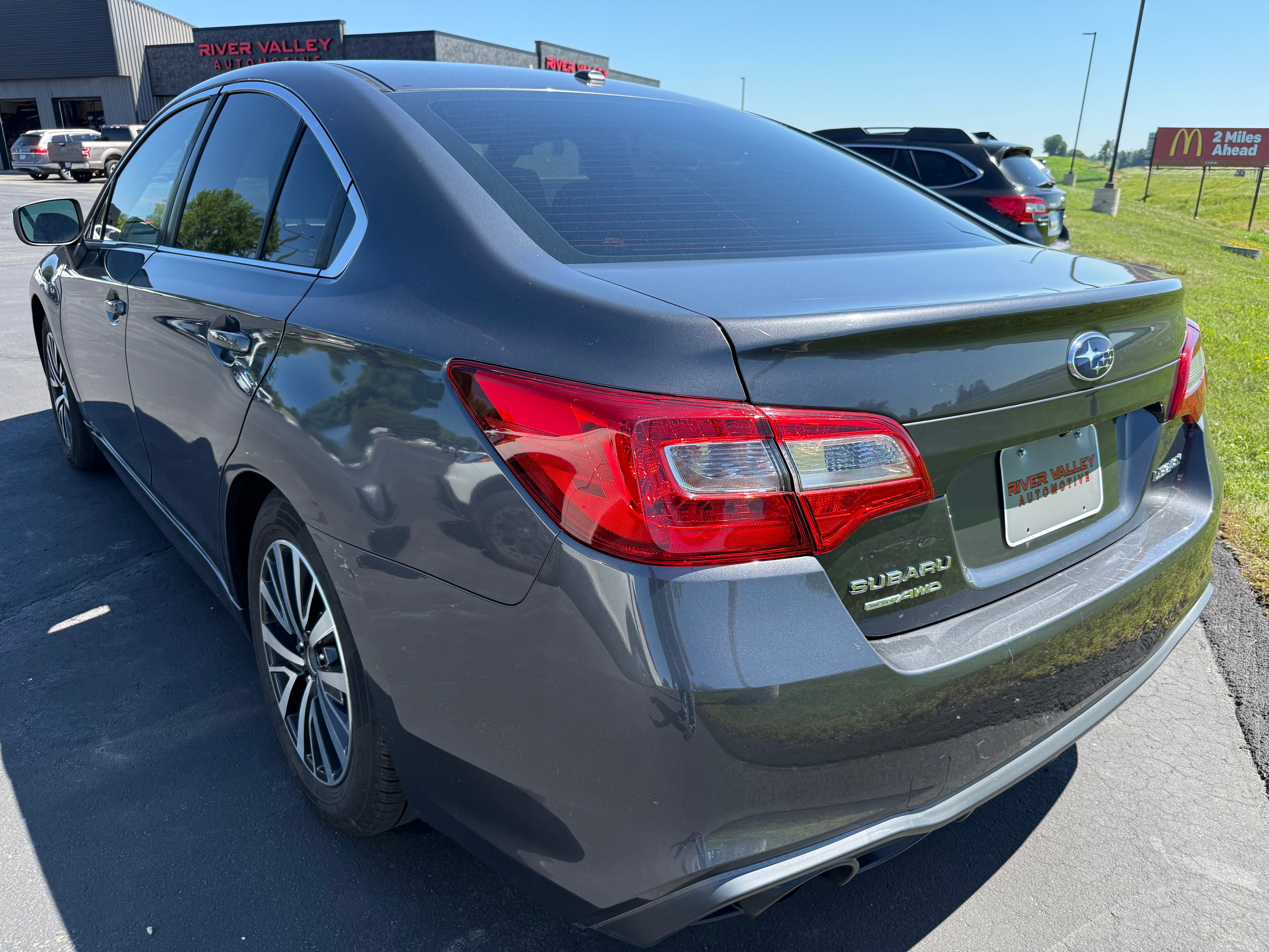 Used 2019 Subaru Legacy 2.5i w/ Alloy Wheel Package AWD/4WD image 4