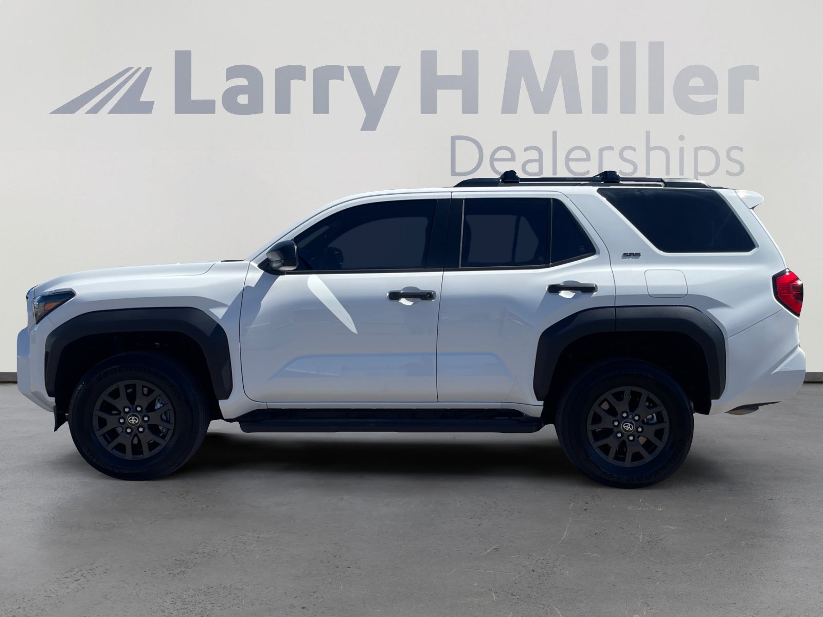 Used 2025 Toyota 4Runner SR5 image 2