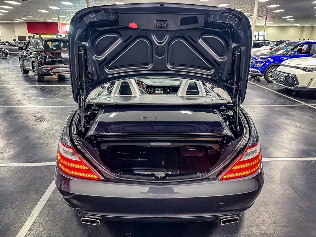 Used 2012 Mercedes-Benz SLK 350 image 29