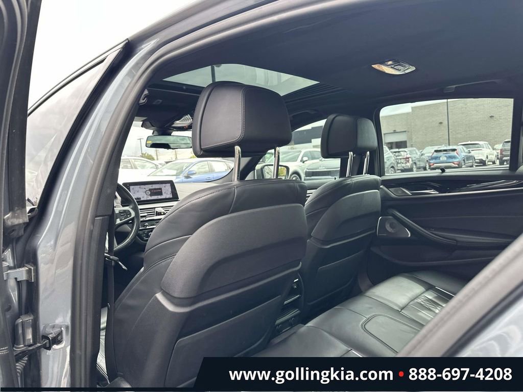 Used 2018 BMW M550i xDrive AWD/4WD image 14