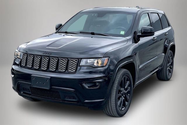 Used 2019 Jeep Grand Cherokee Altitude image 2