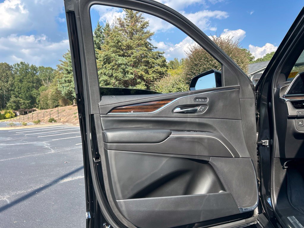 Used 2021 Cadillac Escalade ESV Premium Luxury w/ LPO, Radiant Package AWD/4WD image 59