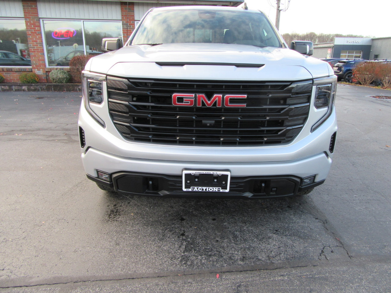 Used 2022 GMC Sierra 1500 Elevation image 2