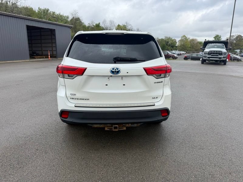 Used 2017 Toyota Highlander XLE AWD/4WD image 7