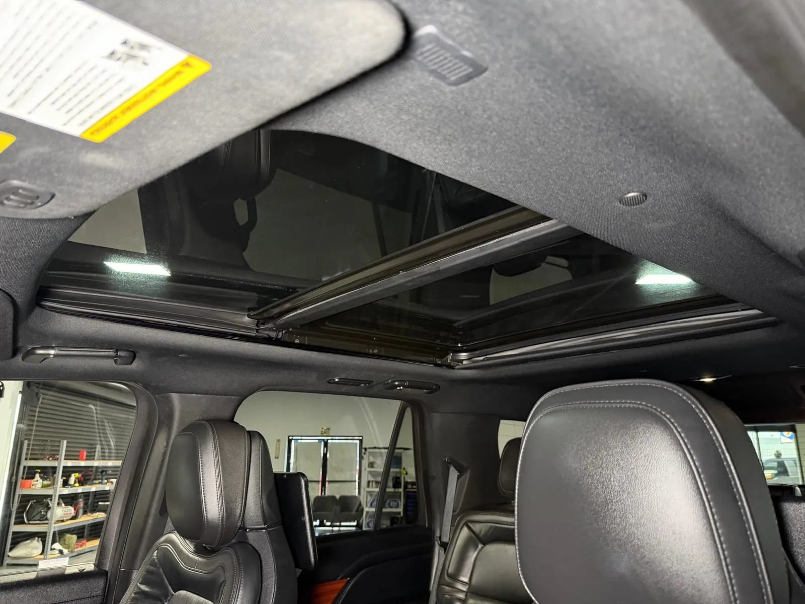 Used 2018 Lincoln Navigator Reserve w/ Technology Package AWD/4WD image 35