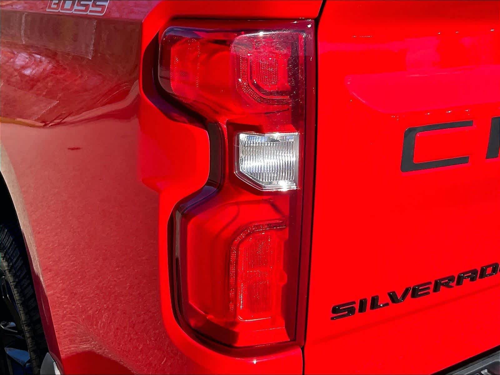 Used 2021 Chevrolet Silverado 1500 LT Trail Boss w/ Convenience Package II AWD/4WD image 33