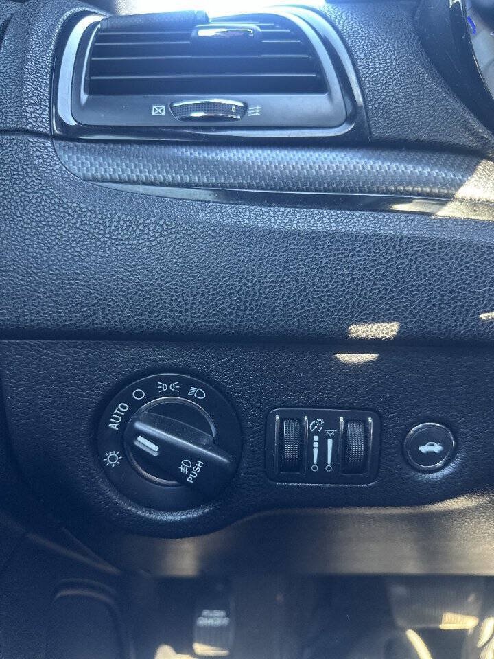 Used 2015 Chrysler 300 S w/ 300S Premium Group AWD/4WD image 18