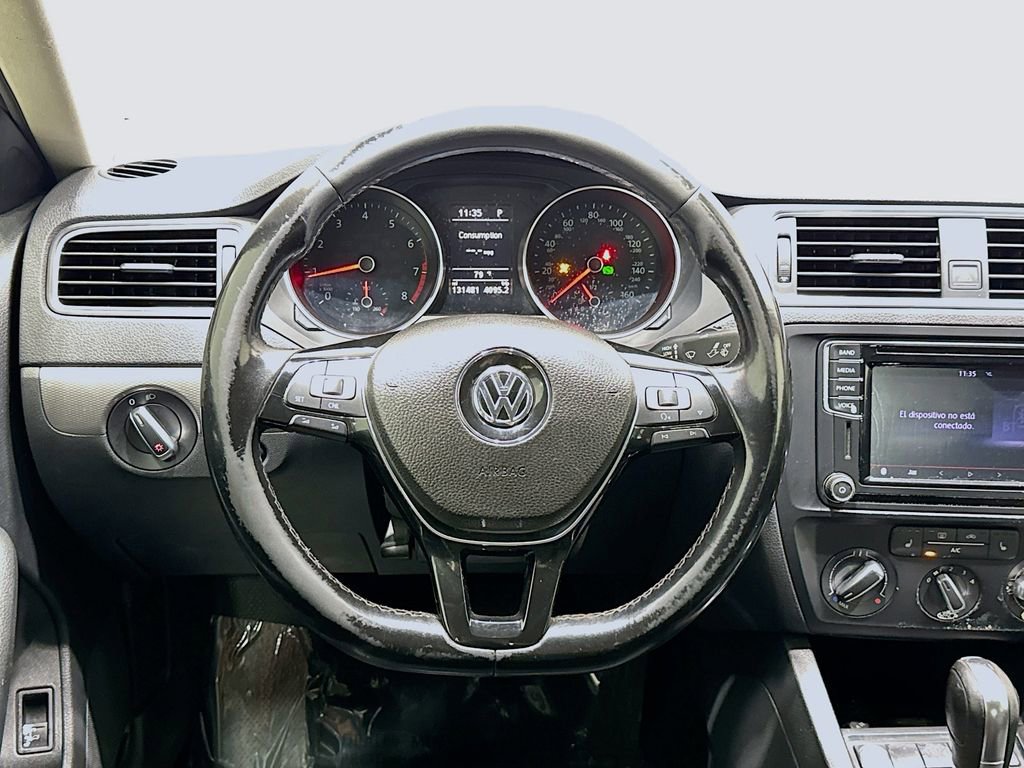 Used 2017 Volkswagen Jetta SE image 23