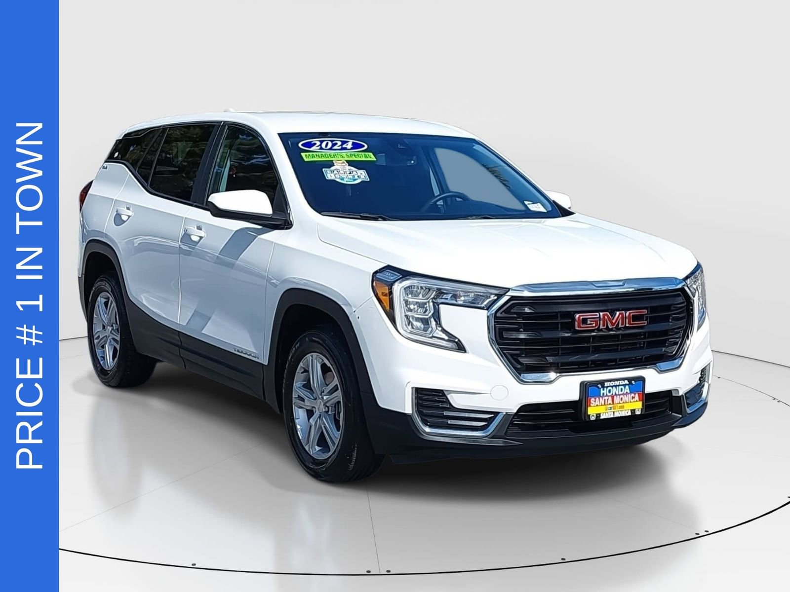 Used 2024 GMC Terrain SLE AWD/4WD image 3