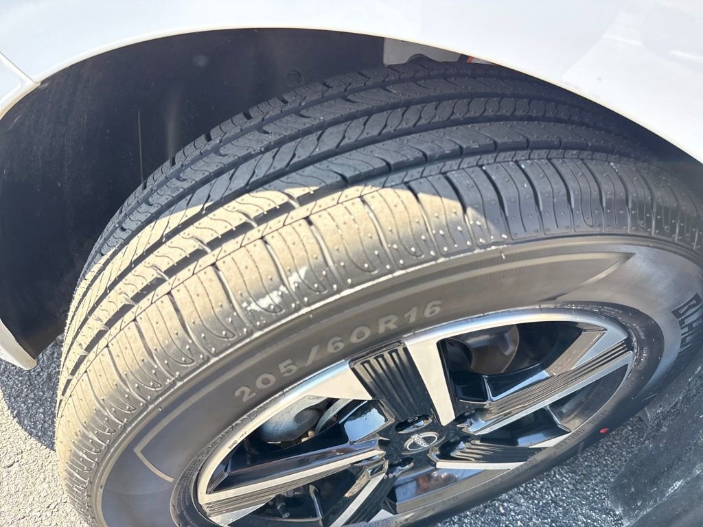 Used 2025 Nissan Sentra SV image 25