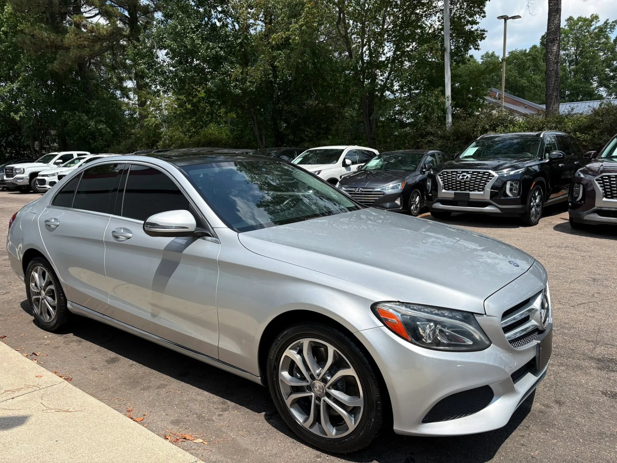 Used 2016 Mercedes-Benz C 300 4MATIC Sedan image 4