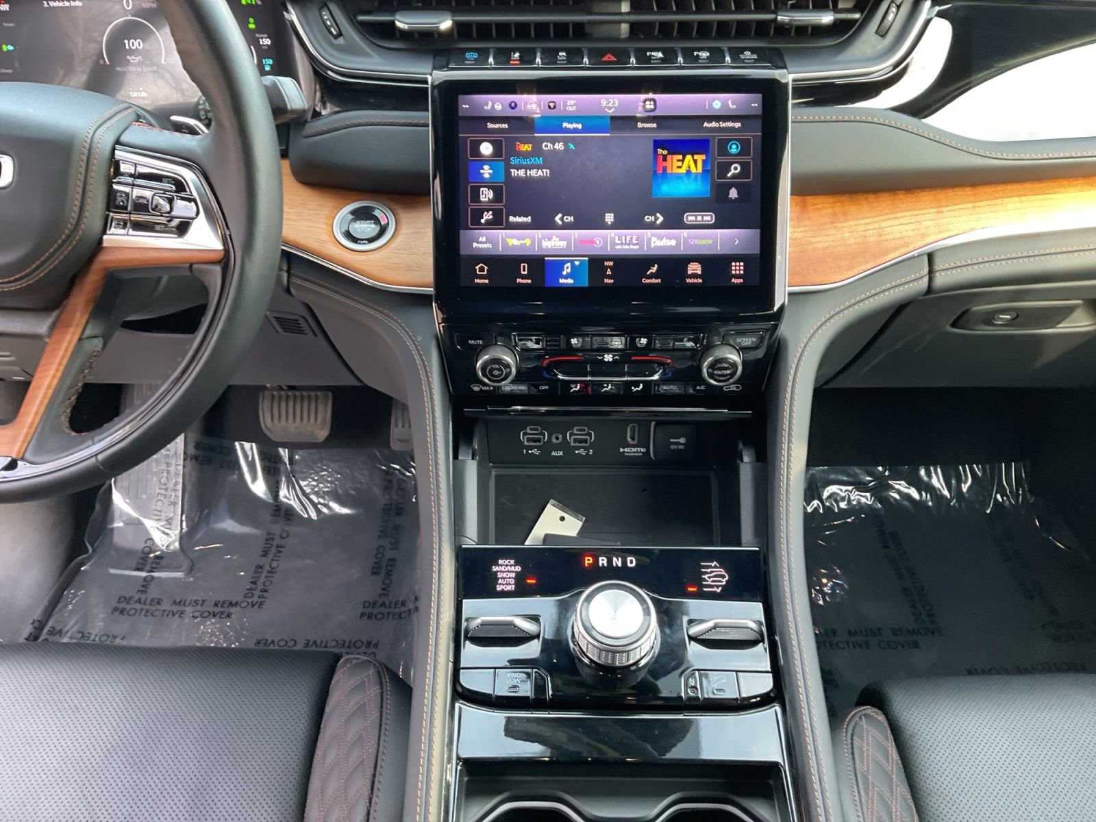 Used 2024 Jeep Grand Cherokee Summit image 11