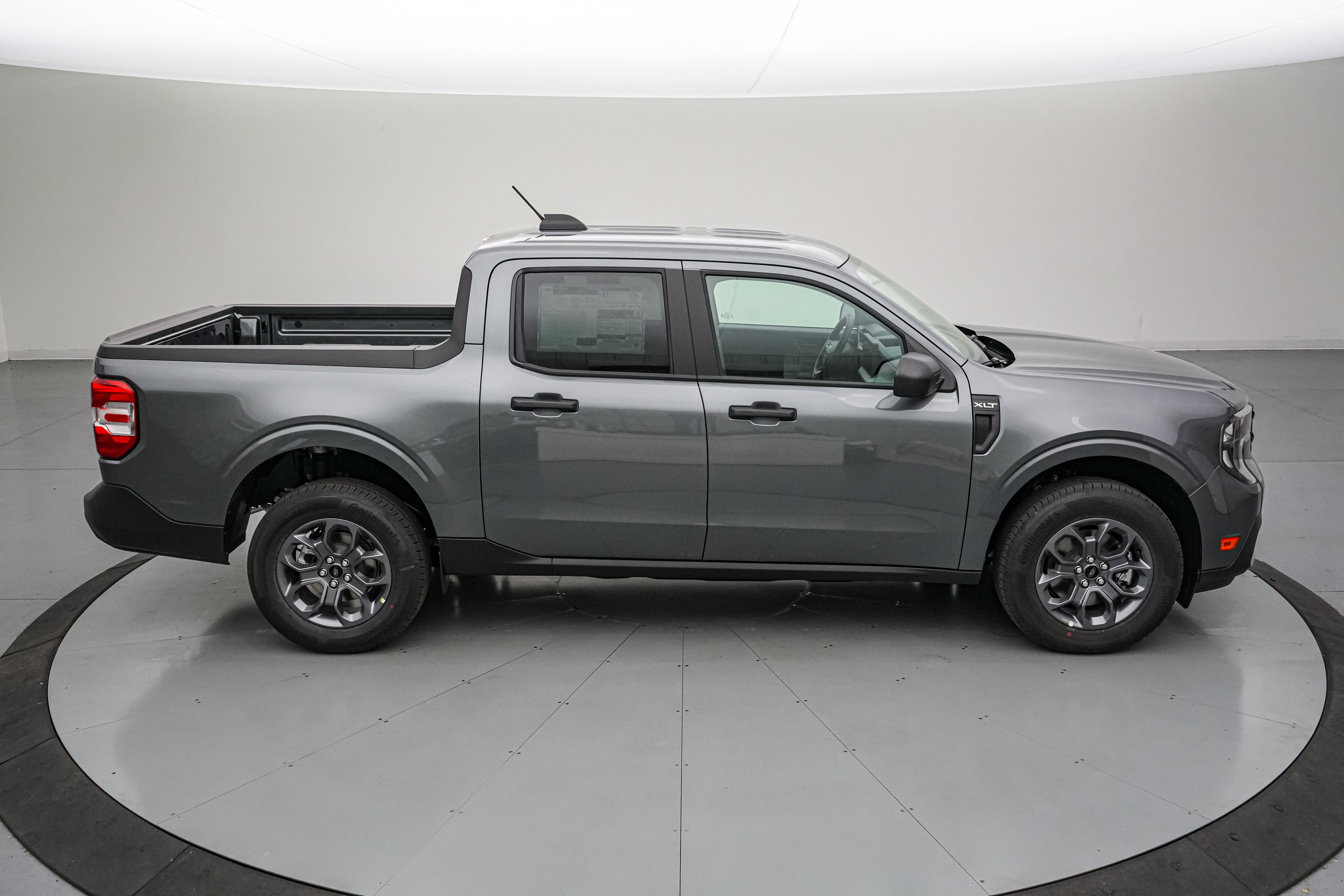 New 2026 Ford Maverick XLT w/ Equipment Group 301A AWD/4WD image 3